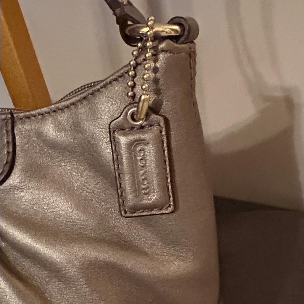 Coach Leather Ashley East West shoulder crossbody - Picture 3 of 11